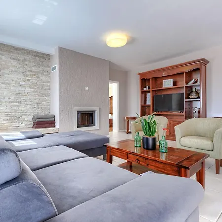 Villa Babudri By Interhome