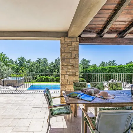 Babudri By Interhome Villa Visnjan