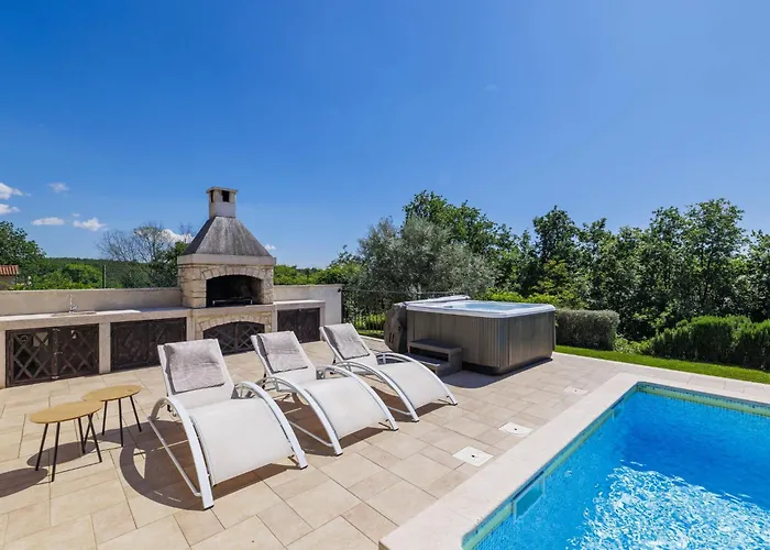 Babudri By Interhome