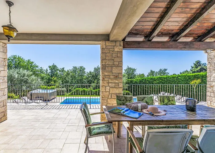 Babudri By Interhome Villa Visnjan